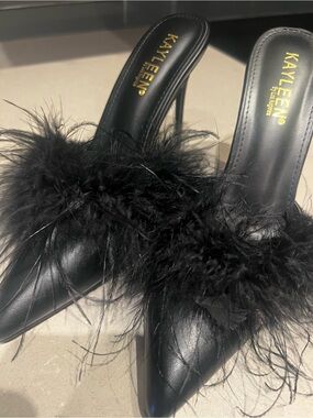Black Feather Pointed-Toe Mule